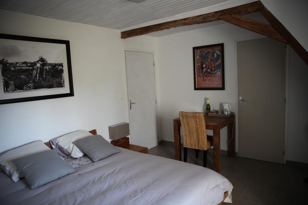 Bed and Breakfast La Grange O Belles Champfremont Екстер'єр фото